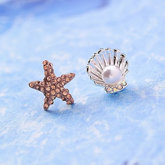 Sea La Vie Jewelry - Starfish & Pearl Clam Shell Asymmetrical Rhinestone Stud Earrings